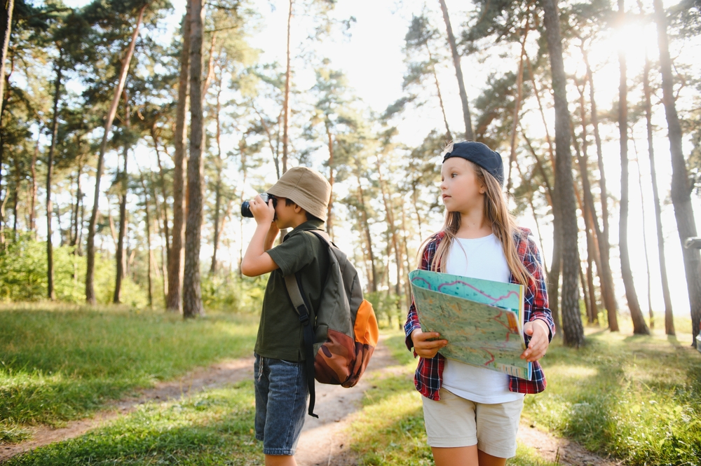 Understanding Challenging Behaviors: Guiding Young Explorers with Kinderplatz’s Nature-Based Approach